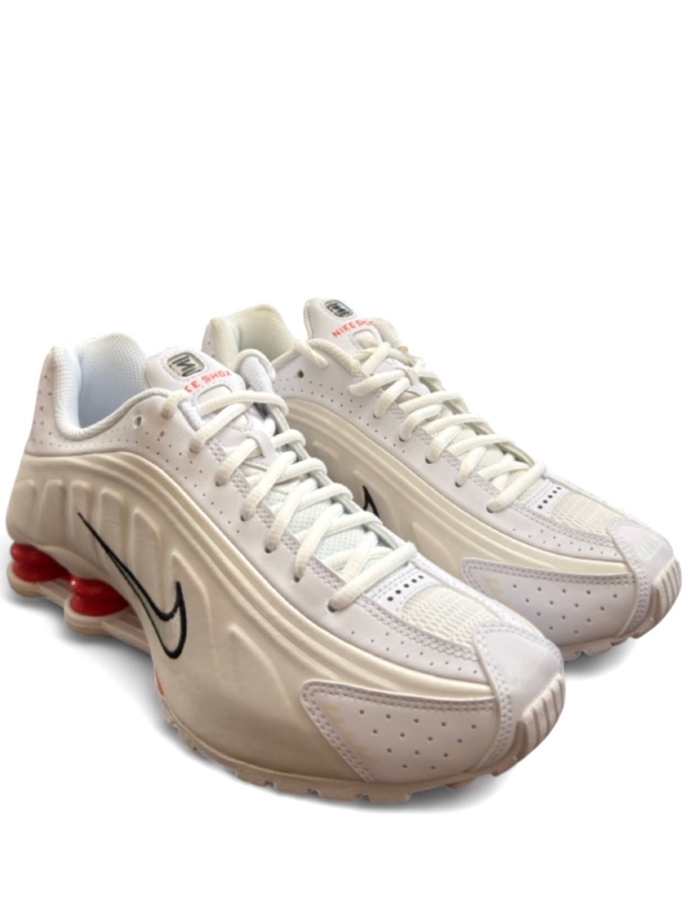 Nike Shox R4 ‘White/Picante Red’ Sneakers Size US 6.5 Youth/ 8 Women’s (NEW)